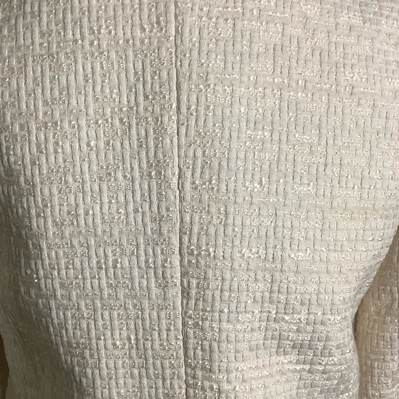 Bey Azura cropped cream long sleeve‎ jacket. Size Medium - Picture 13 of 16